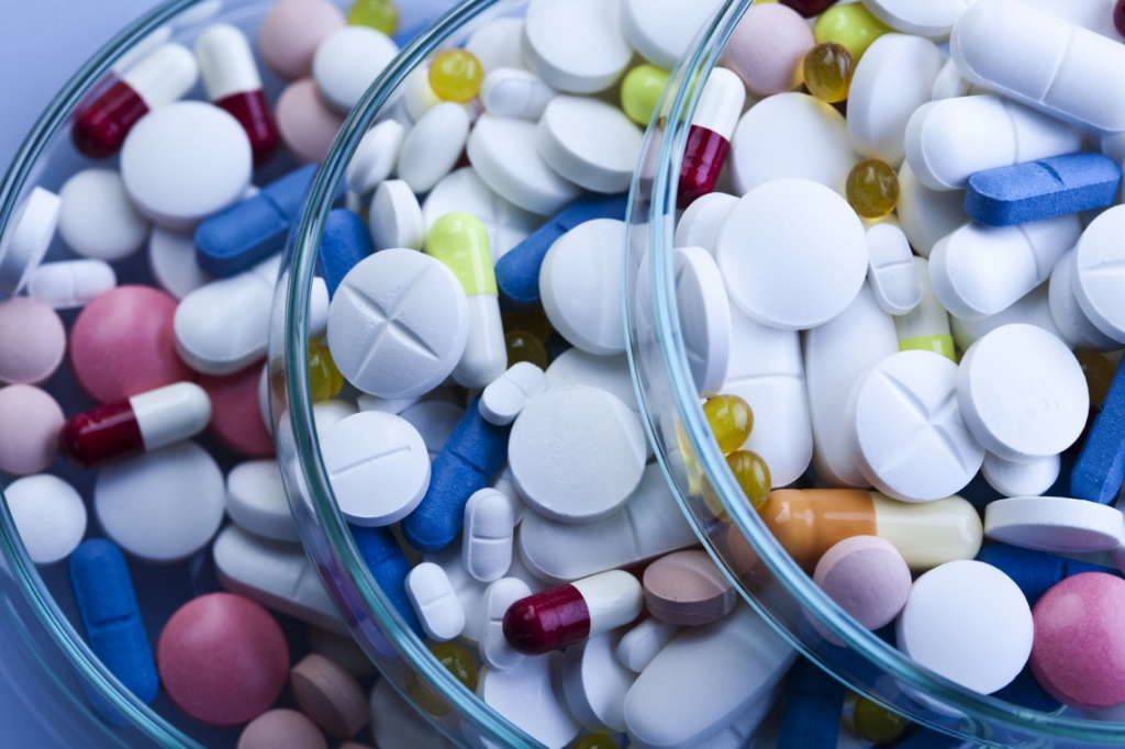 medications1732x1155_Depositphotos_3799579_m-e1397116385505.jpg