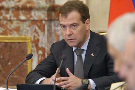 Медведев: Миграцией надо управлять