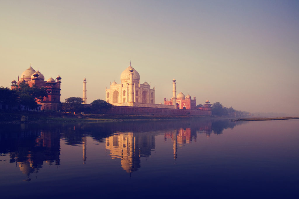 the-taj-mahal-in-agra-india.jpg